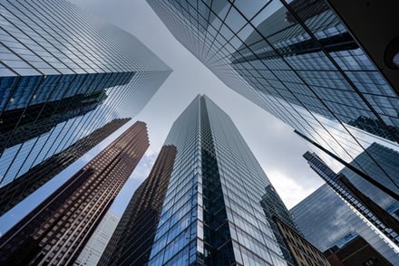 Gestión de Activos en Bancos: Resiliencia, Normativa y Sostenibilidad
